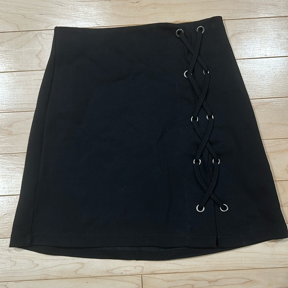 Lush black mini skirt